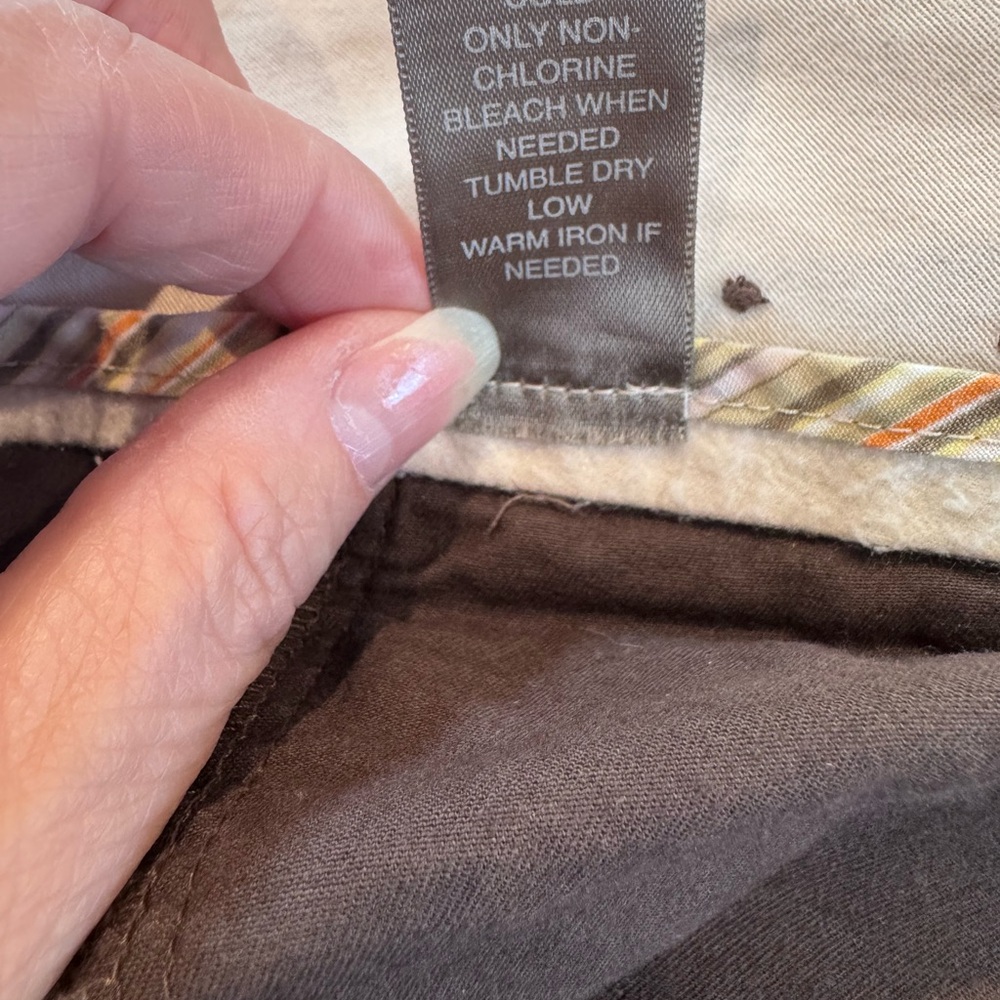 Avenue Brown Women's Capris, Size 16 - Picture 10 of 11